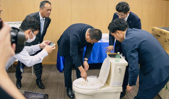 協定締結式の様子1