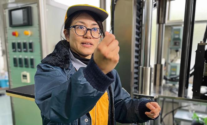 評価設備を開発する様子